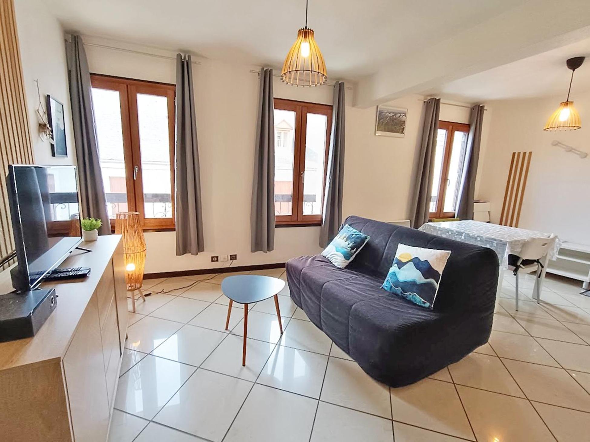 شقة Le Louchonnais, T2, Wifi, 4 Personnes Bagnères-de-Luchon المظهر الخارجي الصورة